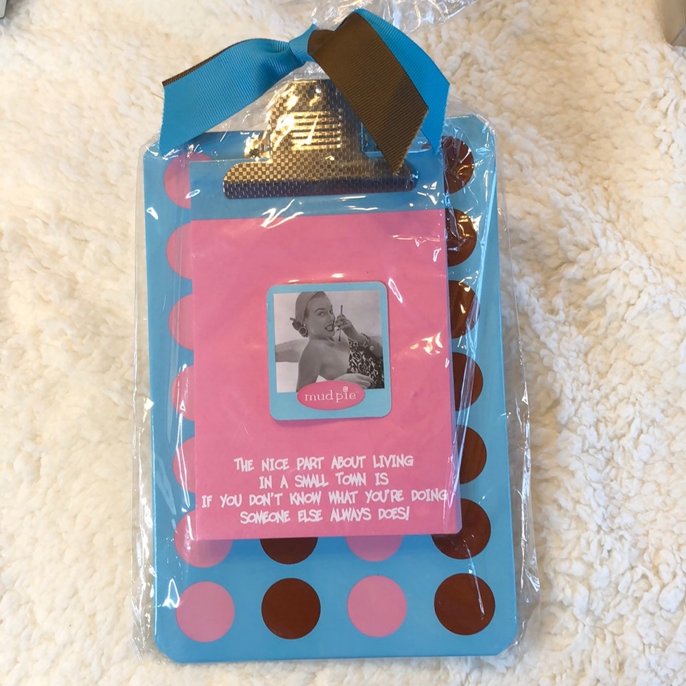 🆕 “Small Town” Clipboard w/Notepad